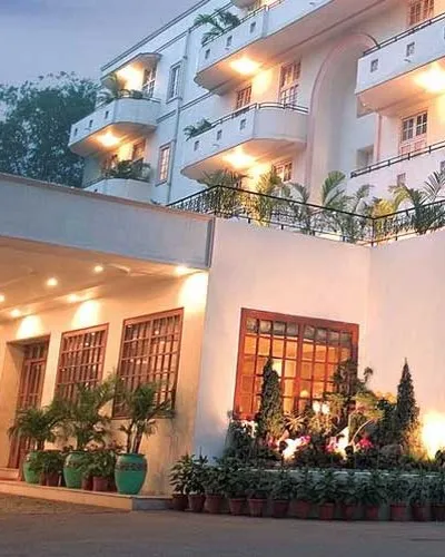 Escorts Near Ambassador Hotel New Delhi