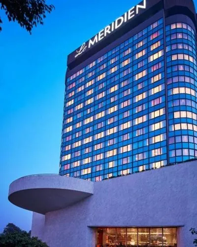 Escorts Near Le Meridien Hotel New Delhi
