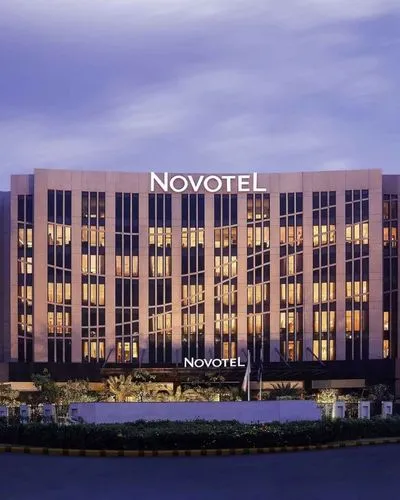 Escorts Near Novotel Hotel New Delhi
