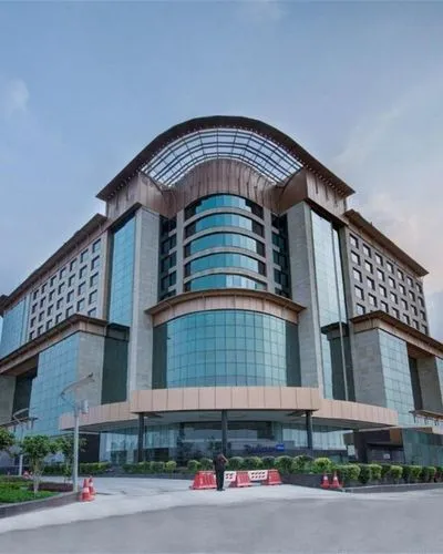 Escorts Near Radisson Blu Hotel Paschim Vihar New Delhi