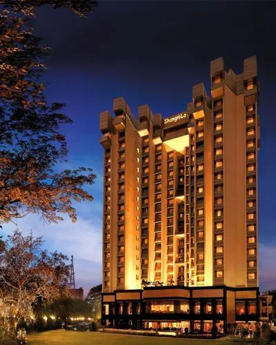Escorts Near Shangri La Eros Hotel New Delhi