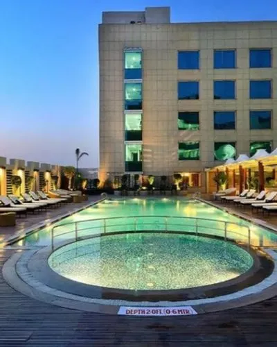 Escorts Near Sheraton Hotel New Delhi