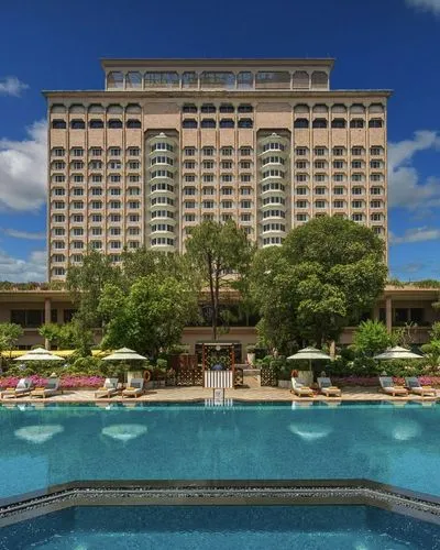 Escorts Near Taj Mahal Hotel New Delhi
