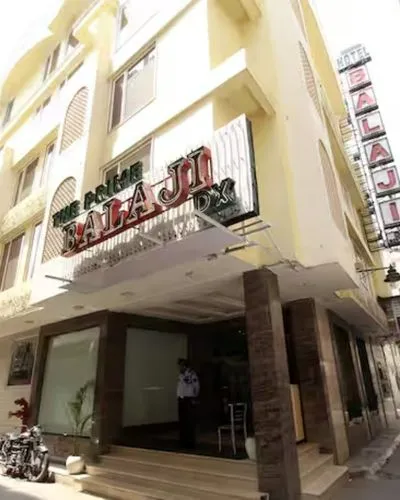 Escorts Near The Prime Balaji Deluxe Hotel New Delhi